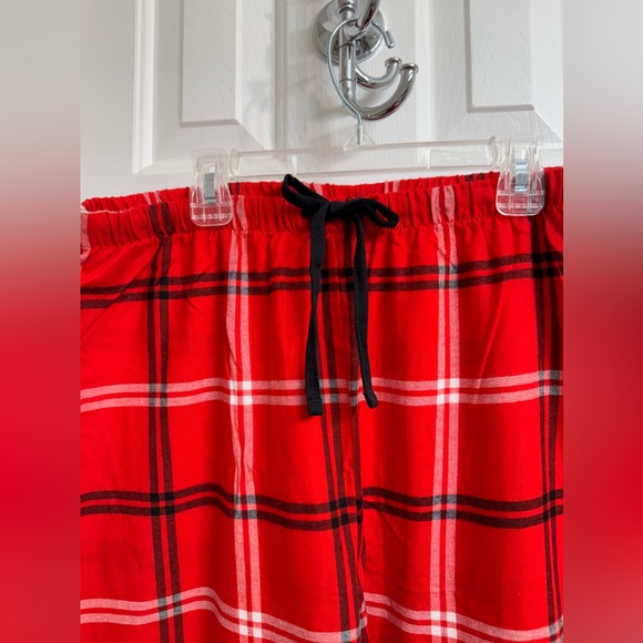 Men's Red Plaid Lightweight Flannel Matching Family
Pajama Set - Wondershop NEW - Picture 12 of 16